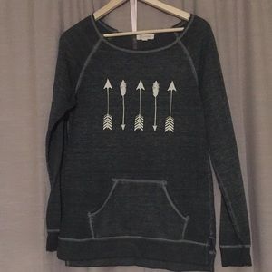 Green sweatshirt style, shirt